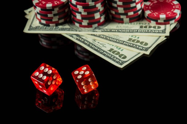 Diamond Empire slot game interface showing gem symbols, paylines, and bet controls on petir33